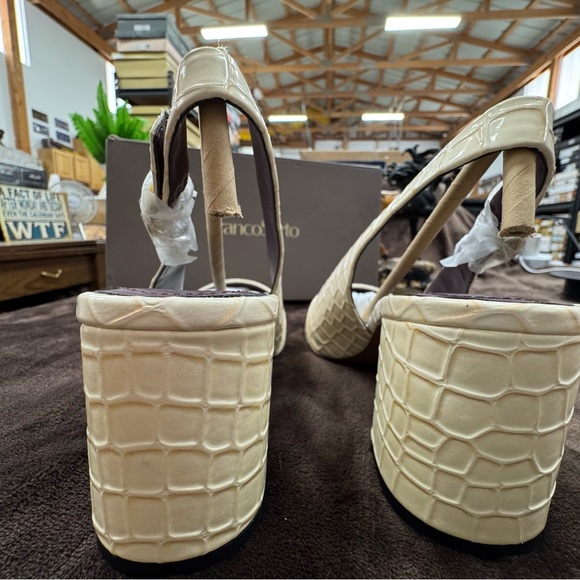 Franco Sarto Textured Tan Slingback Heels size 7.5 - Picture 7 of 12